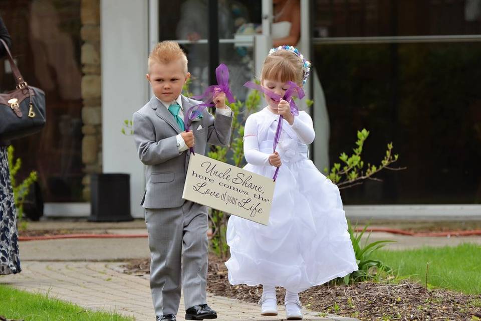 Kids love wedding days