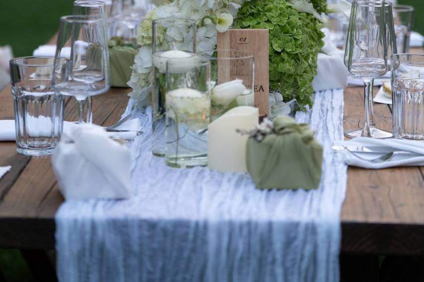 Guest table centerpieces
