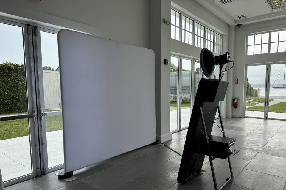 Magic Mirror Photo Booth