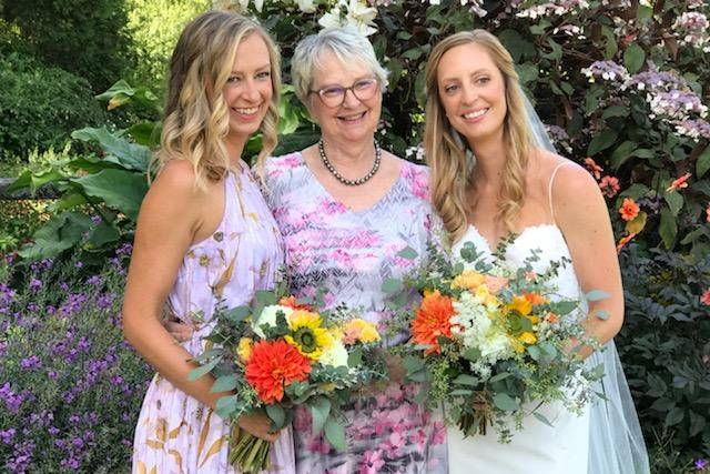 Bride, Mom and Sister