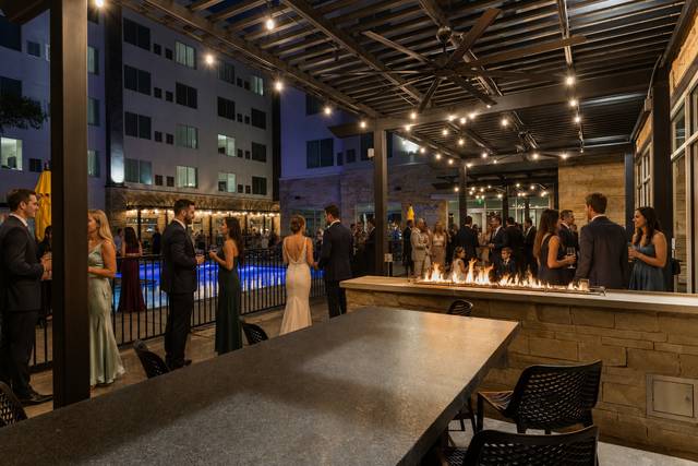 The Oaks Courtyard Night