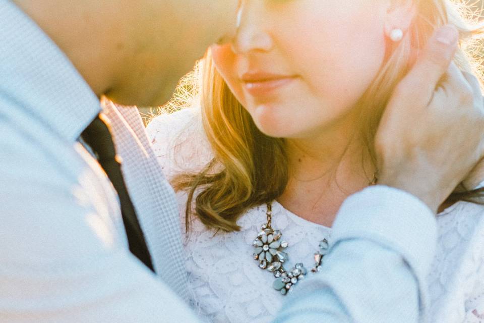 Tender moment in the sunlight - Burlap + Blossom Photography