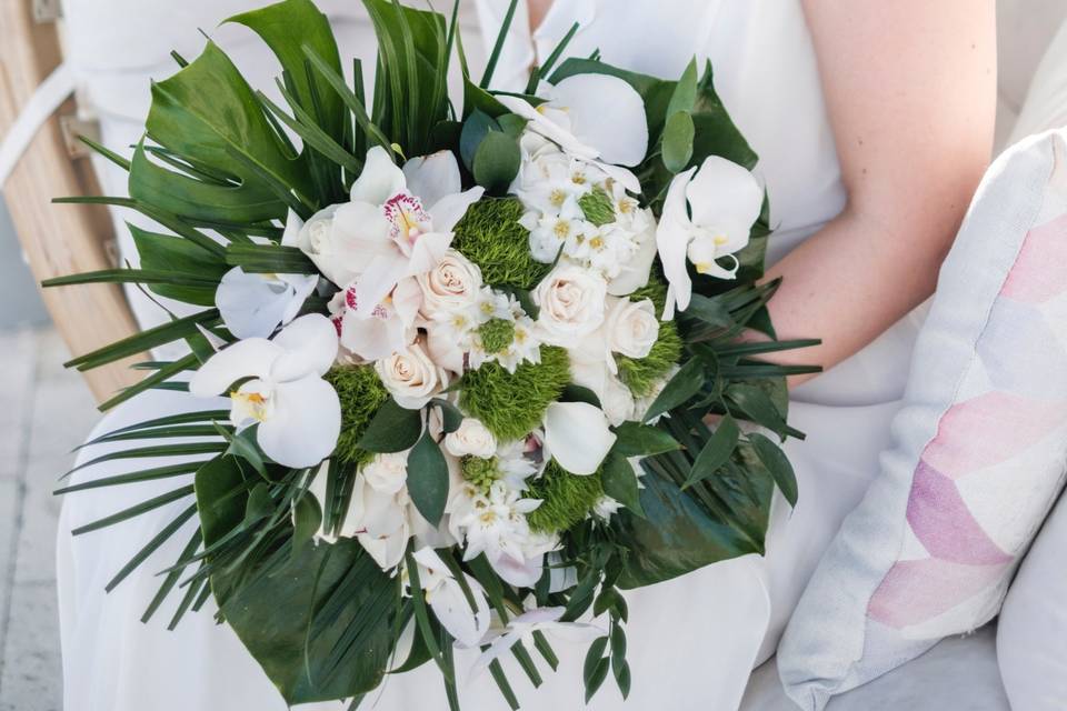 White Heaven Bouquet