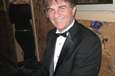 Dan McMurrough, Pianist