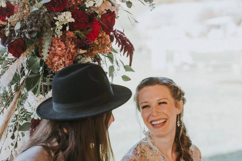 Boho vibes in the wedding barn