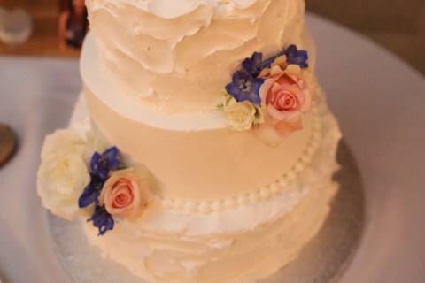 4 tier wedding cake