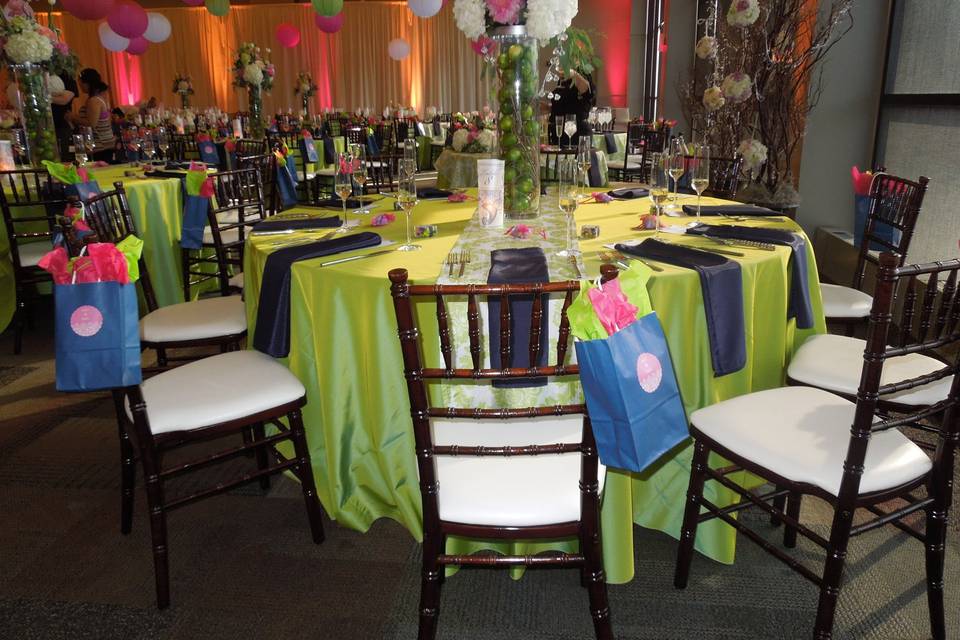 Table set-up with centerpiece