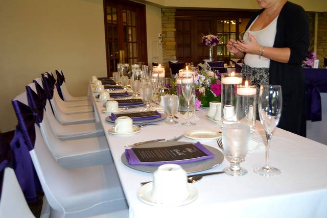 02_Purple_Candlelit_Head_Table.jpg