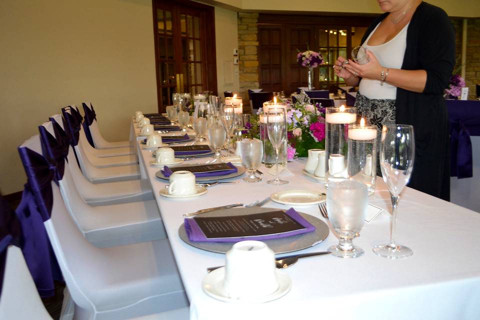 02_Purple_Candlelit_Head_Table.jpg