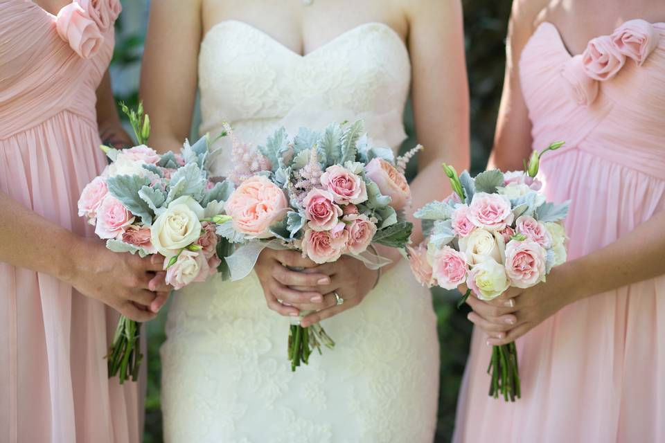 Bouquets of Roses, Garden Roses, Spray Roses, and Dusty Miller