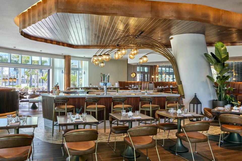 Reef 76 Kitchen & Bar