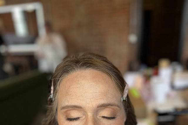 mother of the bride makeup