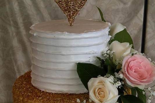 A Beautiful Maine Wedding Cake/All Occasion Cakes