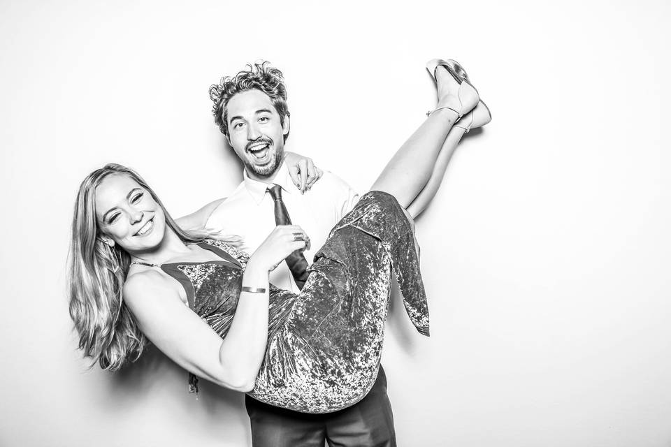 Glam Photo Booth Buffalo.jpg