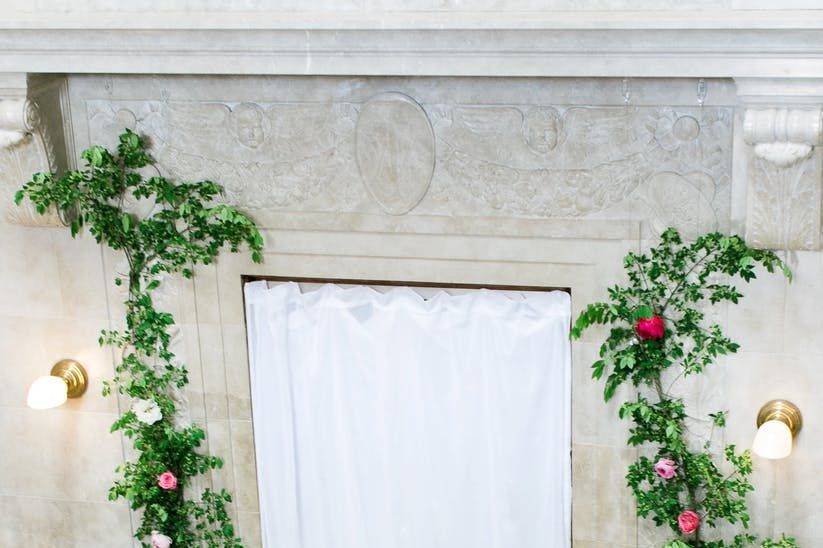 Floral door decor