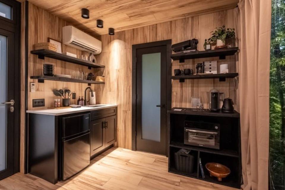 Interior - Mirror House