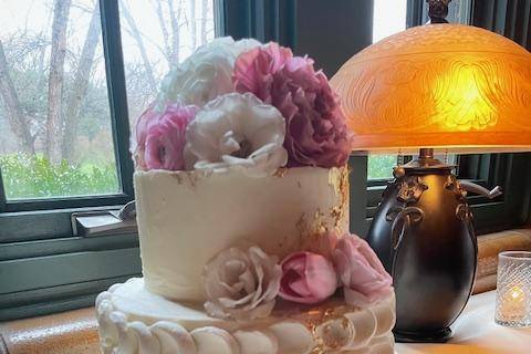 Cake by North Pond