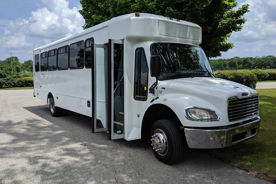 30-passenger limobus