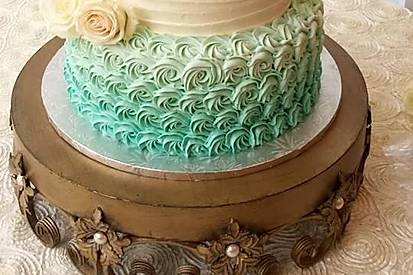 Buttercream cake w/ rosettes