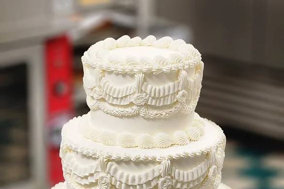 Vintage buttercream cake