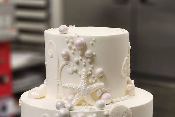 Shells and pearls cake