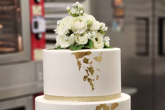 Gold detail on buttercream