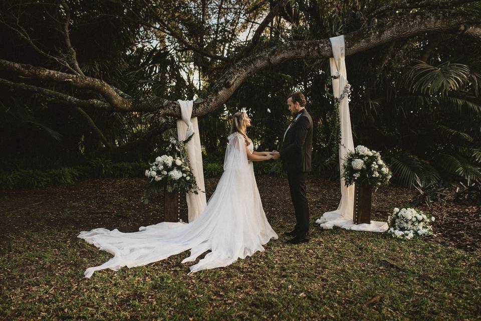 Intimate Outdoor Ceremony