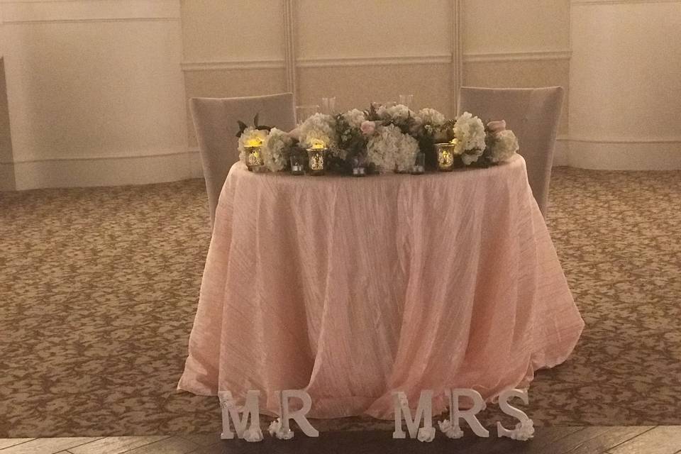 Sweetheart table