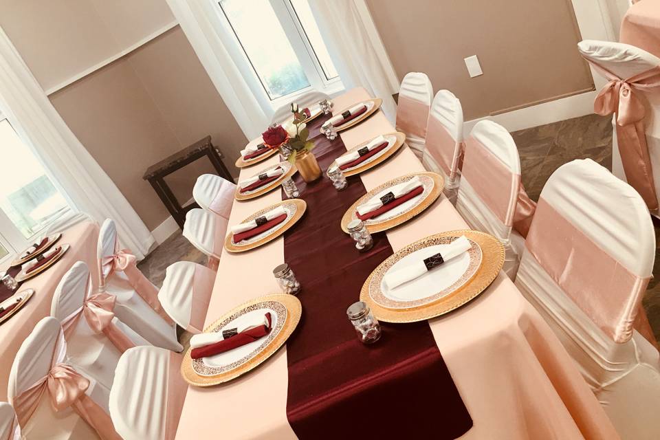 Blush and burgundy table