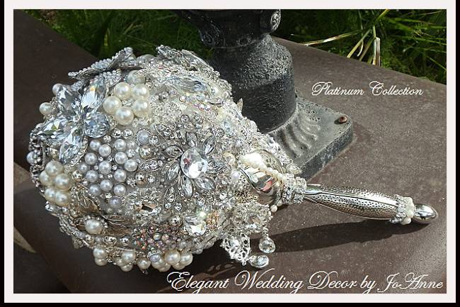 Royal Glam Bridal Brooch Sphere 7