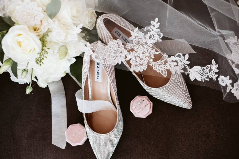 Details - Shoes + Flowers