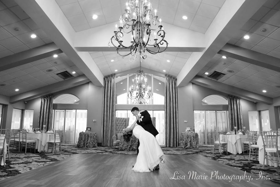 Lisa Marie Photography, Inc.