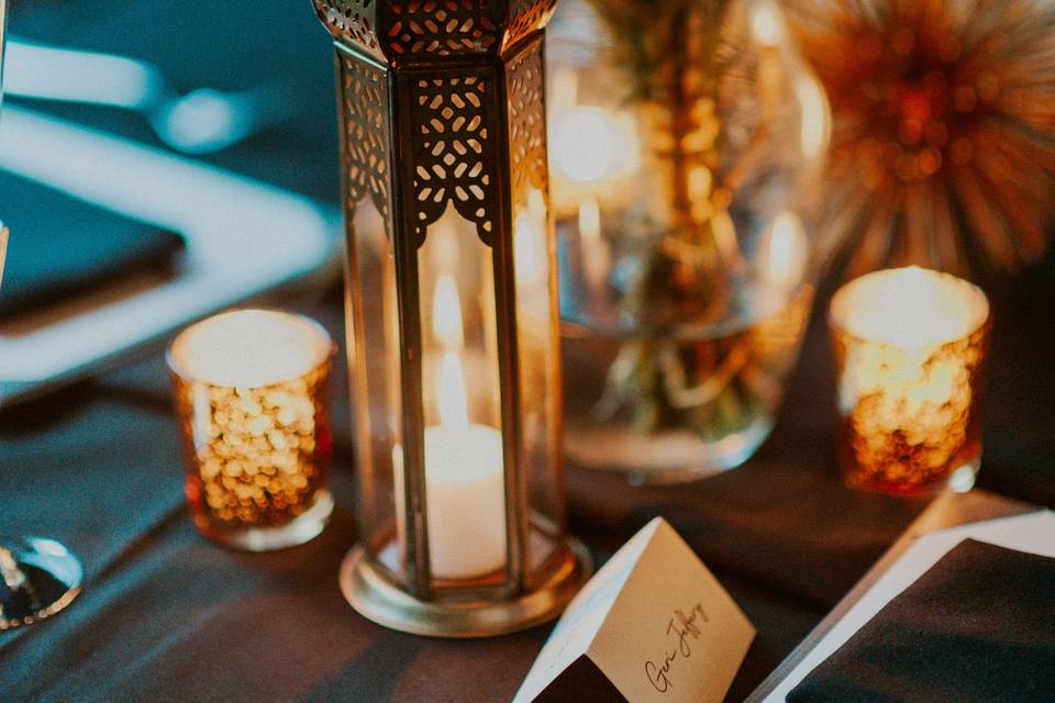 Wedding dinner table settings