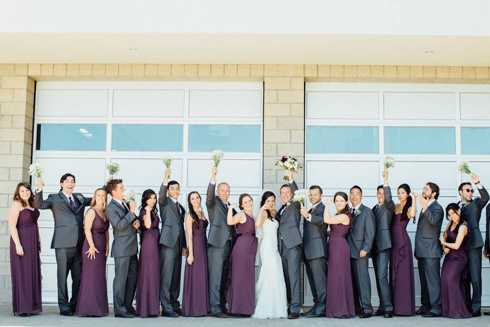 The couple with their bridesmaids and groomsmen