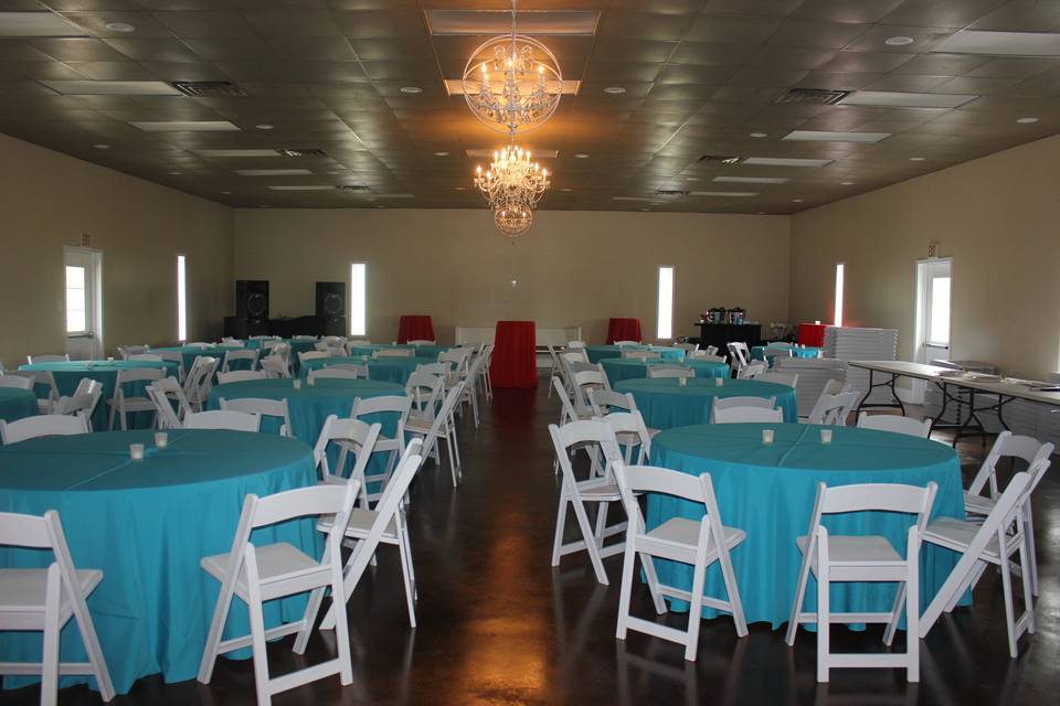 Indoor table setting