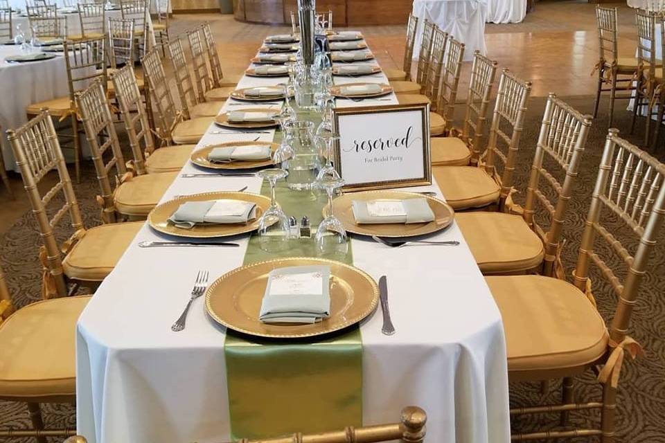 Bridal party table