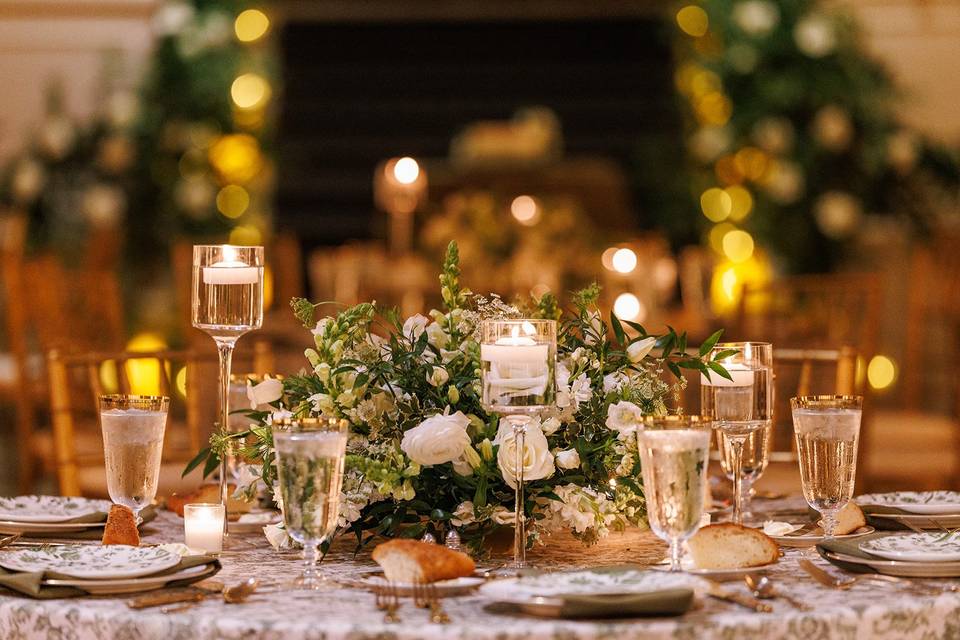 Park Lane Villa Centerpiece