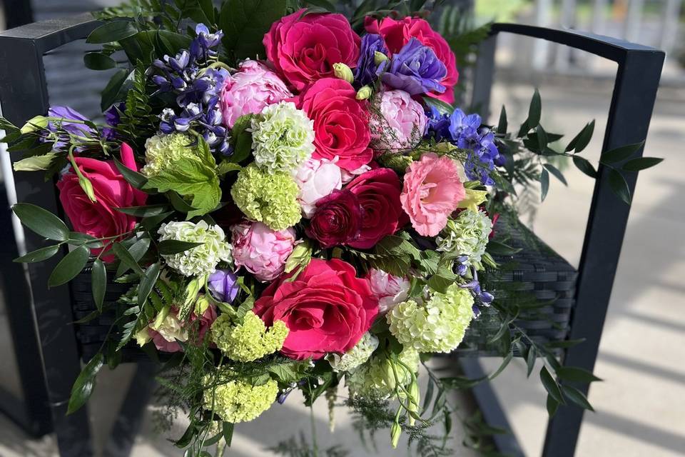 Bridal bouquet cascade