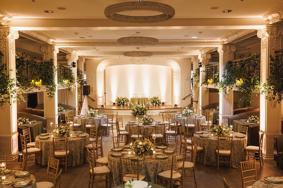 Park Lane Villa Floral