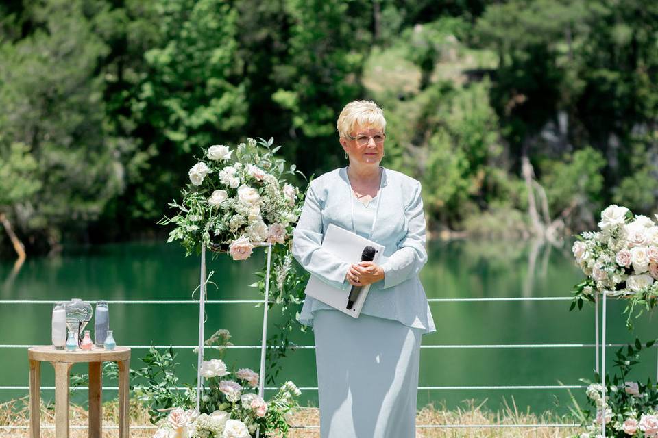 Wedding Officiant Bonnie