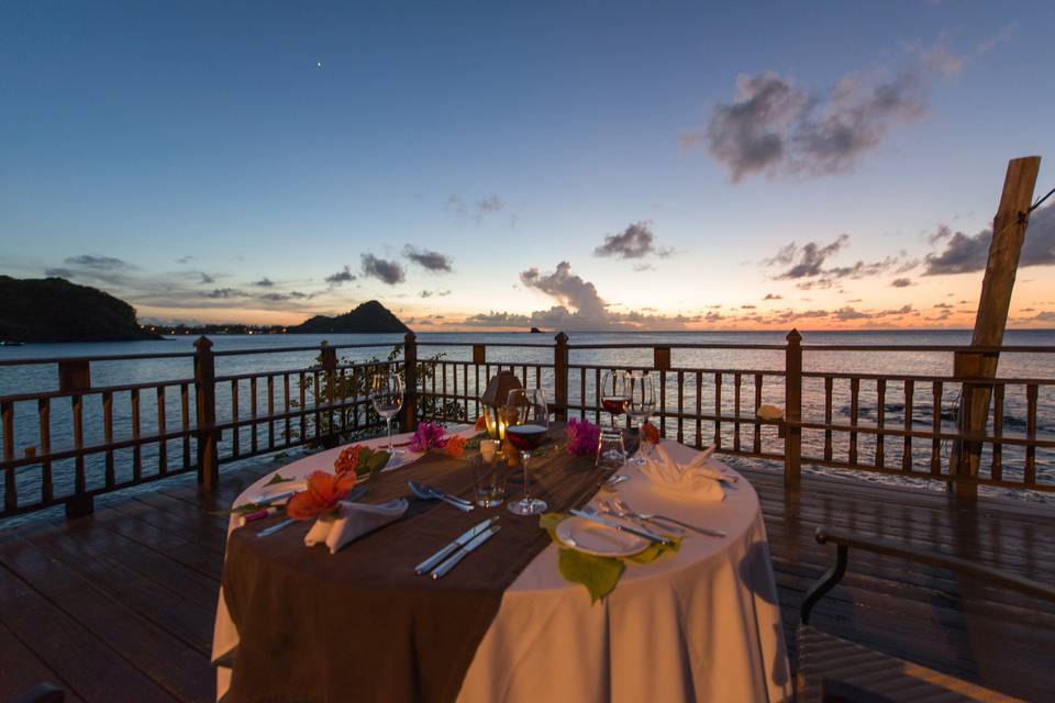 Sunset dinner in Fiji