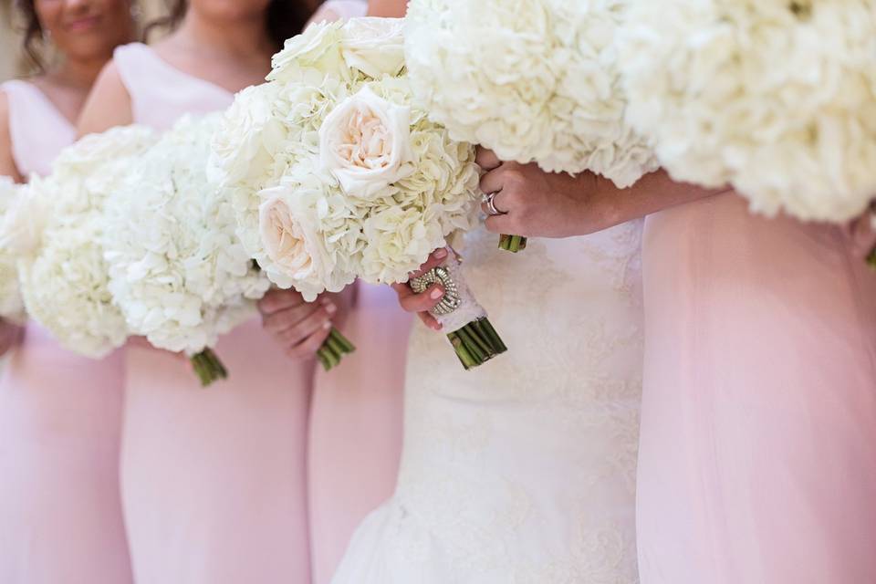 White wedding bouquets