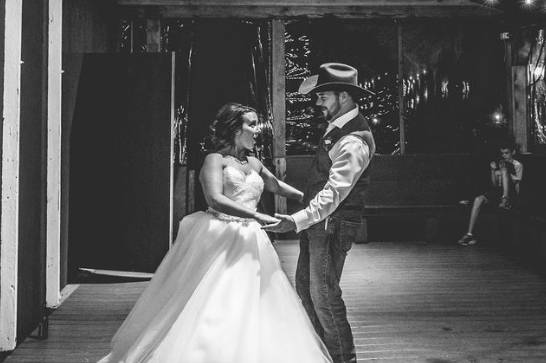 Wingate Barn - Barn & Farm Weddings - Livonia, NY - WeddingWire