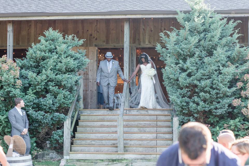 Barn lawn ceremony