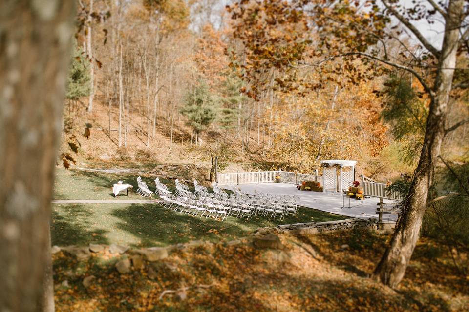 Beautiful Lakeside Ceremony