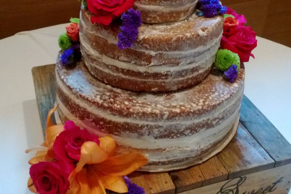 Wedding cake with flowers