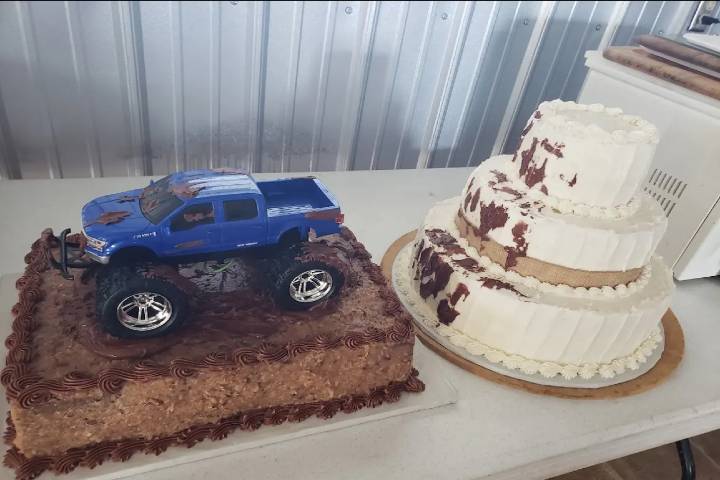 Semi truck groom cake with all buttercream and strawberries bride cake. |  Brides cake, Semi truck cakes, Wedding desserts