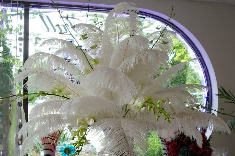 Feather like table centerpiece