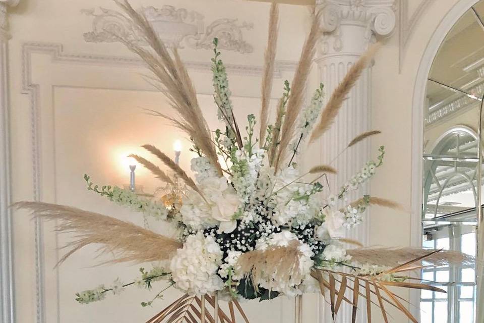 Elegant centerpiece