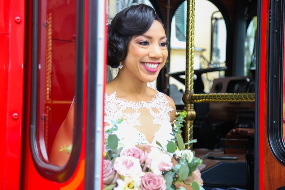 Bride and New Orleans Trolly